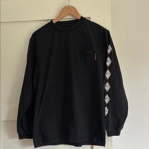 Independent Brand Men’s Long Sleeve Shirt Size Large